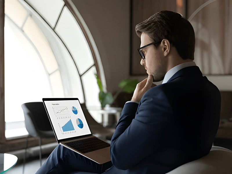 Advisor Universal Desktop